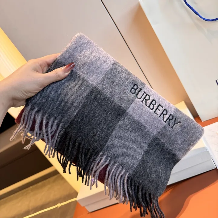 スーパーコピー バーバリー ス マフラー