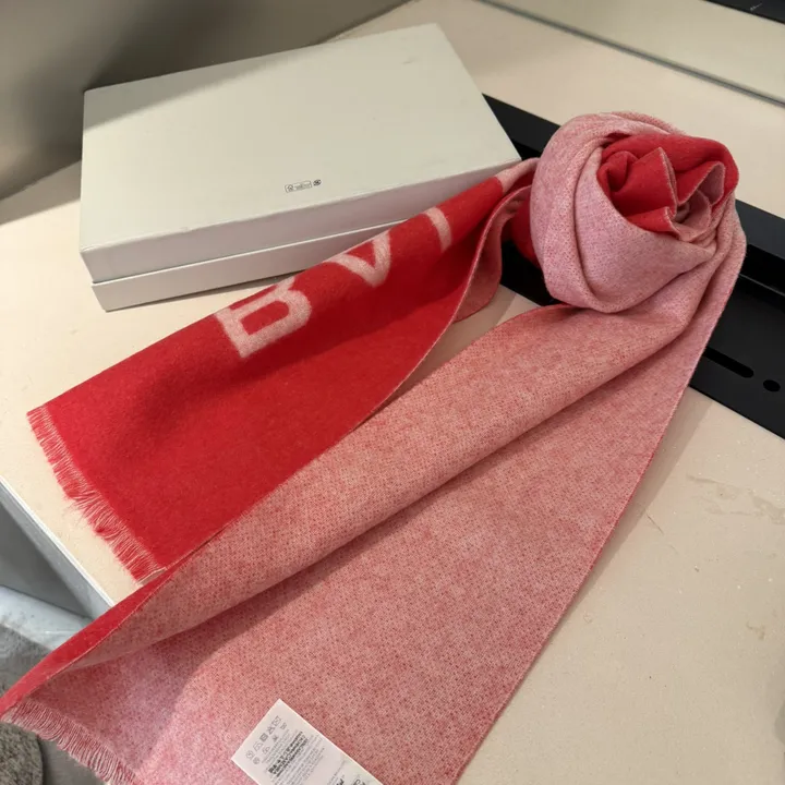 スーパーコピー バレンシアガ マフラー