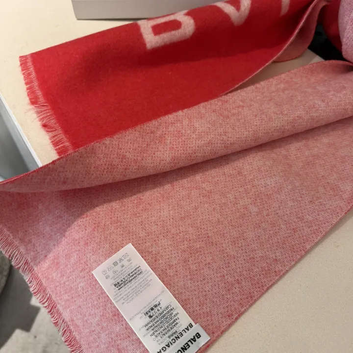 スーパーコピー バレンシアガ マフラー