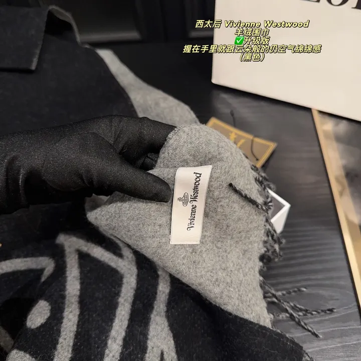 スーパーコピー ヴィヴィアン・ウエストウッド マフラー