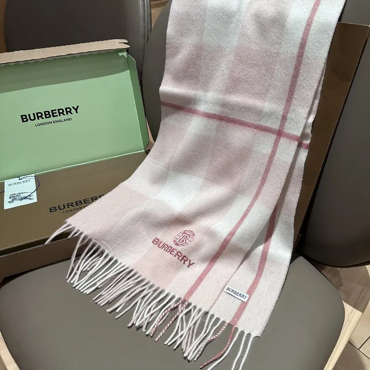 スーパーコピー バーバリー ス マフラー