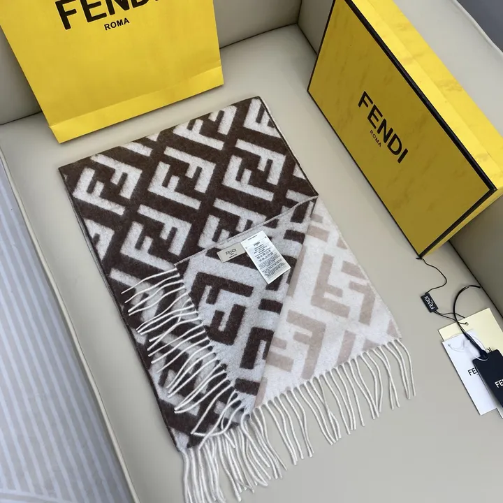 スーパーコピー フェンディ マフラー