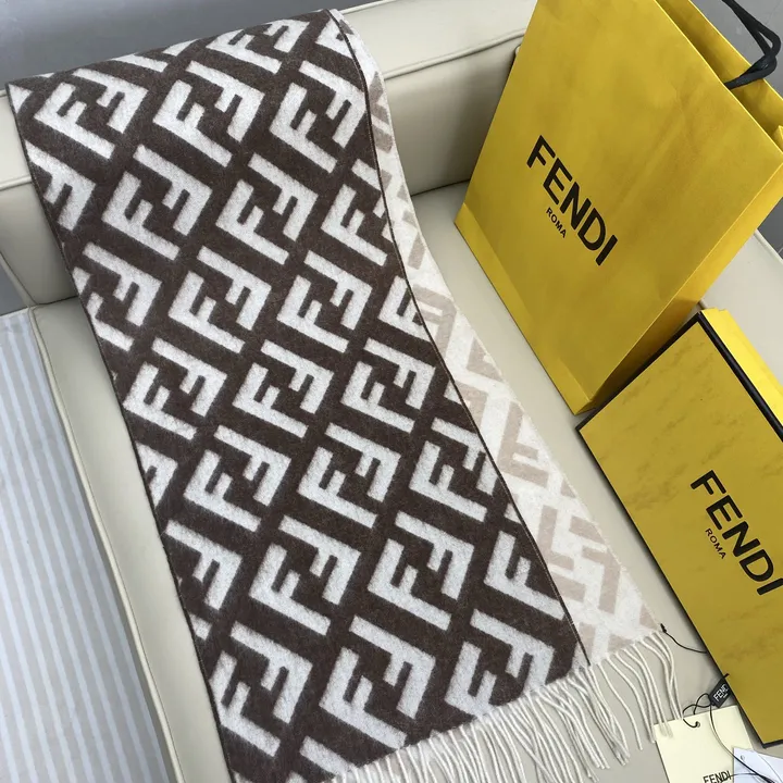 スーパーコピー フェンディ マフラー