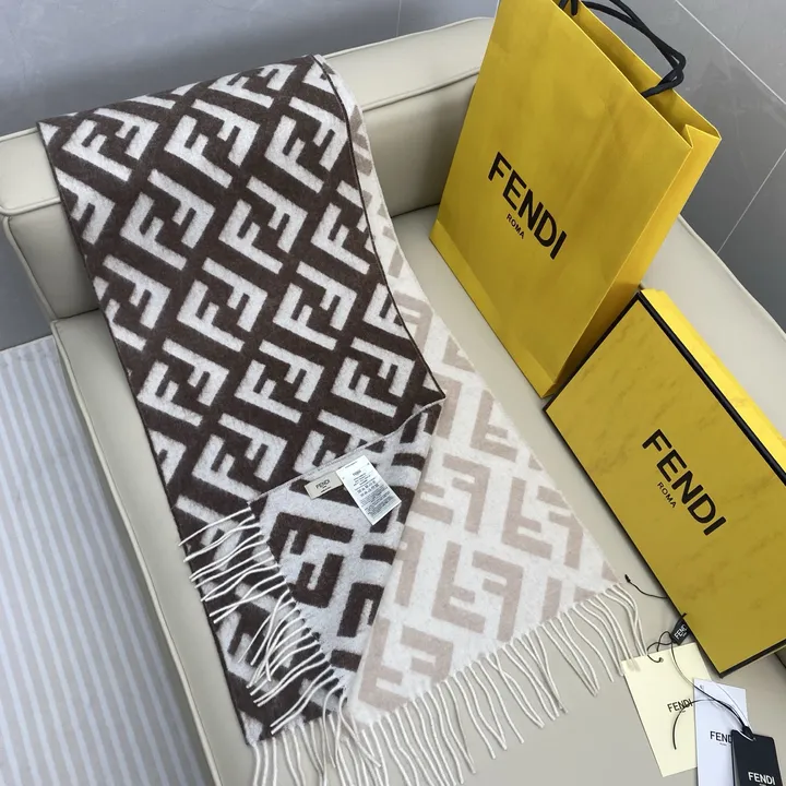 スーパーコピー フェンディ マフラー