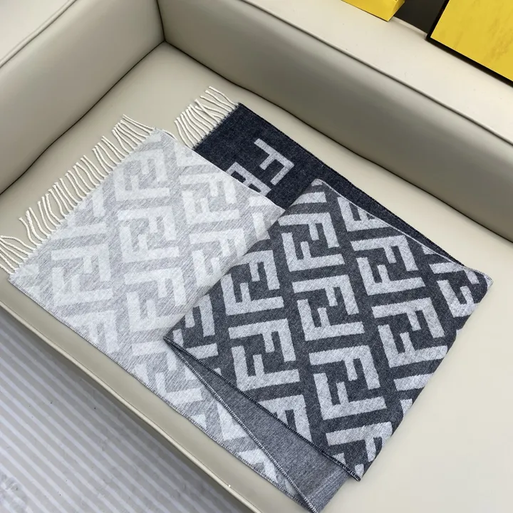 スーパーコピー フェンディ マフラー