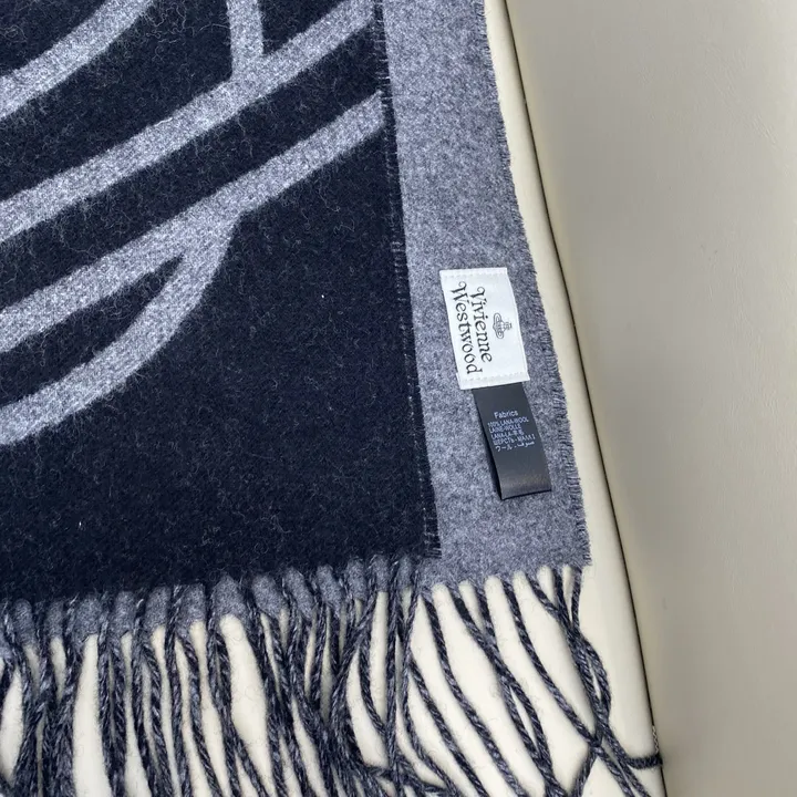 スーパーコピー ヴィヴィアン・ウエストウッド マフラー