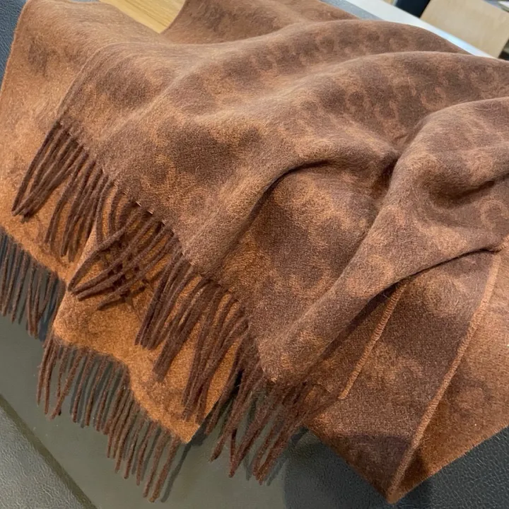 スーパーコピー セリーヌ マフラー