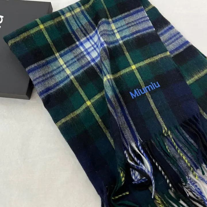 スーパーコピー ミュウミュウ マフラー