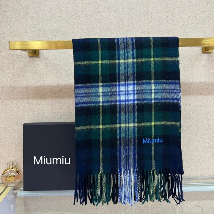 スーパーコピー ミュウミュウ マフラー