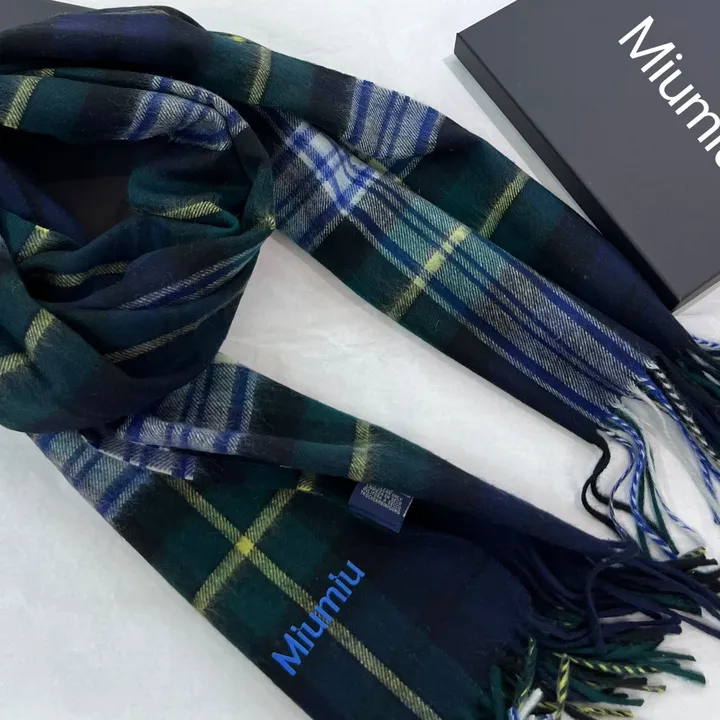 スーパーコピー ミュウミュウ マフラー