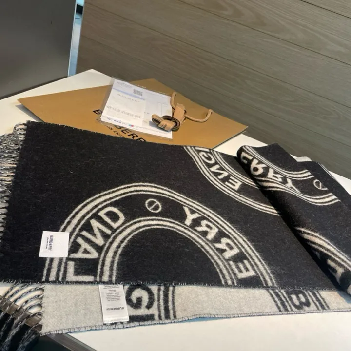 スーパーコピー バーバリー ス マフラー