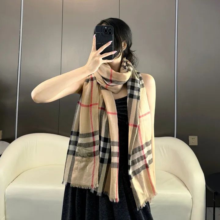 スーパーコピー バーバリー ス マフラー