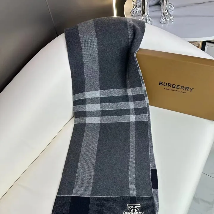 スーパーコピー バーバリー ス マフラー