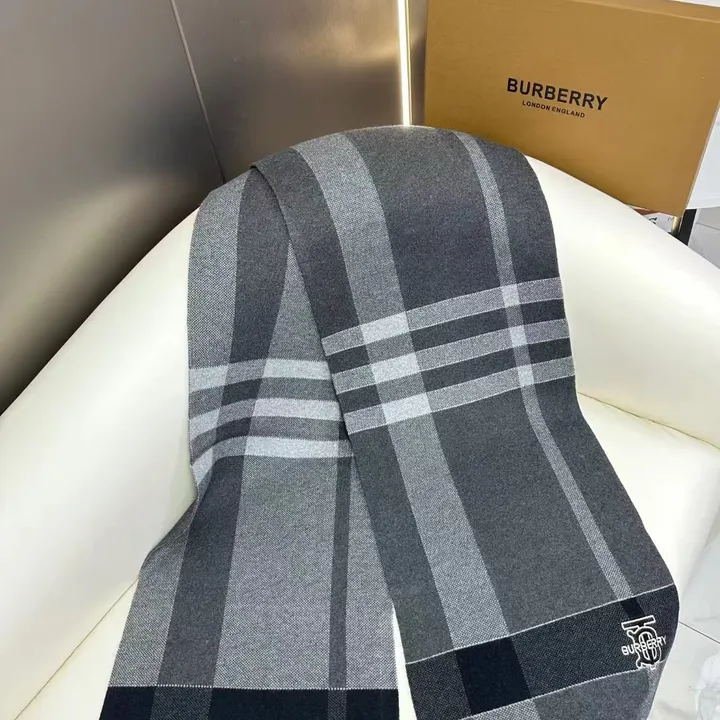 スーパーコピー バーバリー ス マフラー