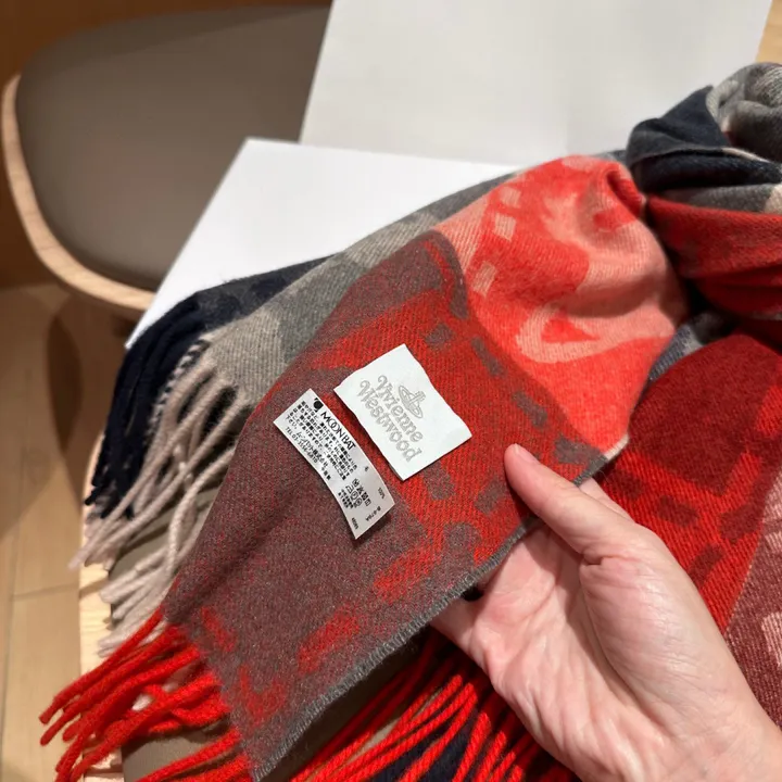 スーパーコピー ヴィヴィアン・ウエストウッド マフラー