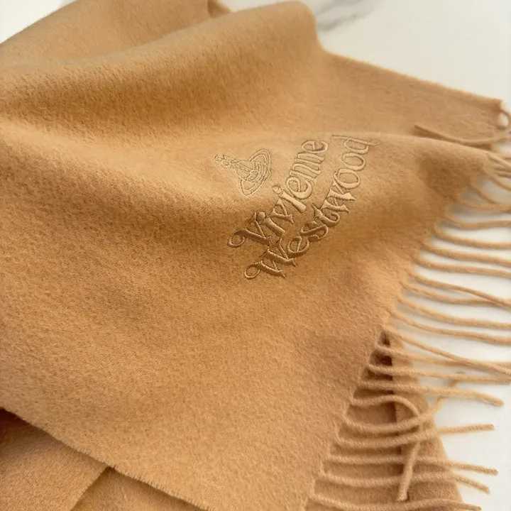 スーパーコピー ヴィヴィアン・ウエストウッド マフラー