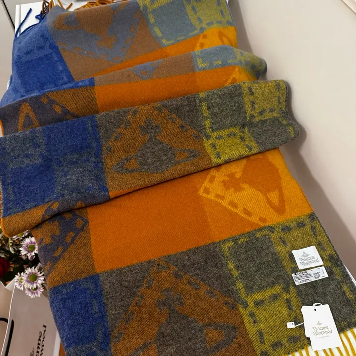 スーパーコピー ヴィヴィアン・ウエストウッド マフラー