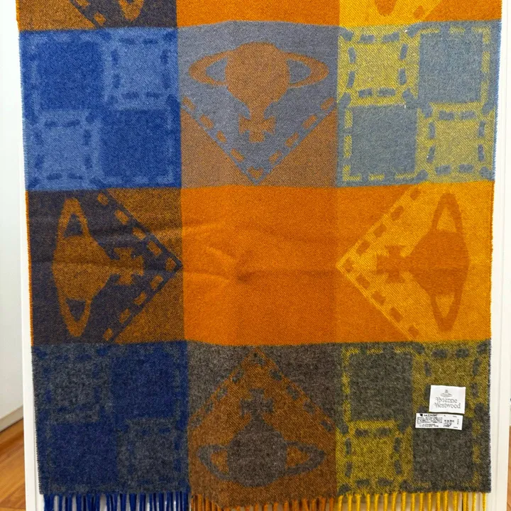 スーパーコピー ヴィヴィアン・ウエストウッド マフラー