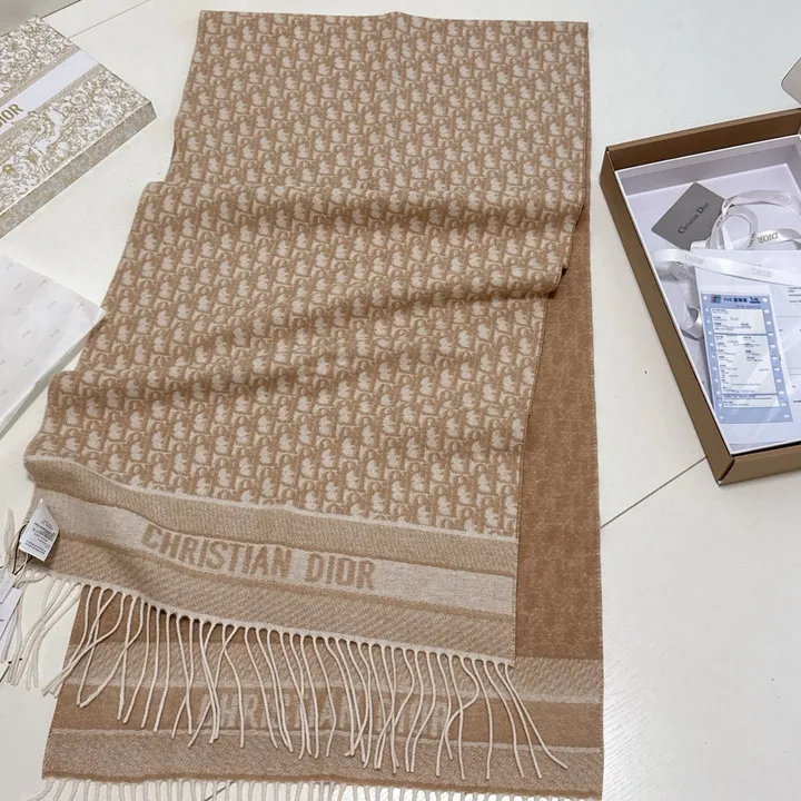 スーパーコピー ディオール マフラー