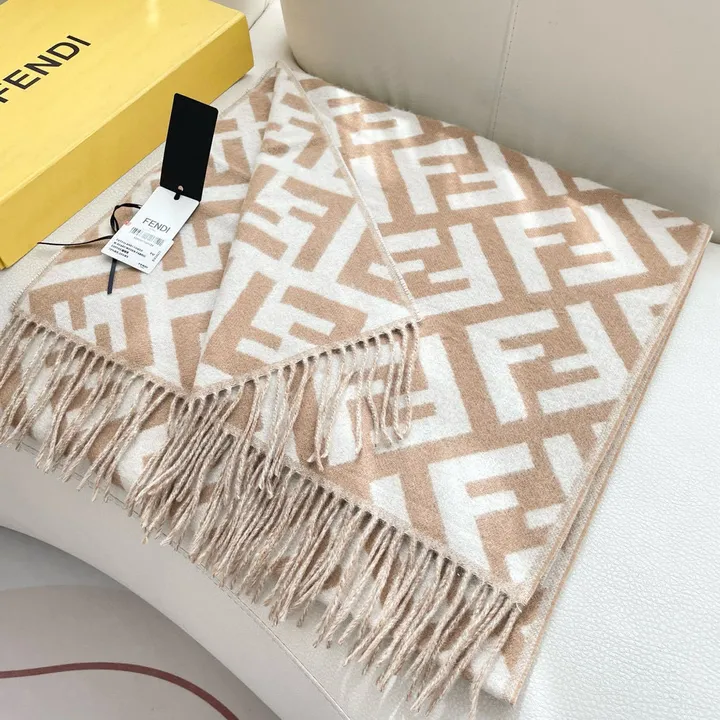 スーパーコピー フェンディ マフラー