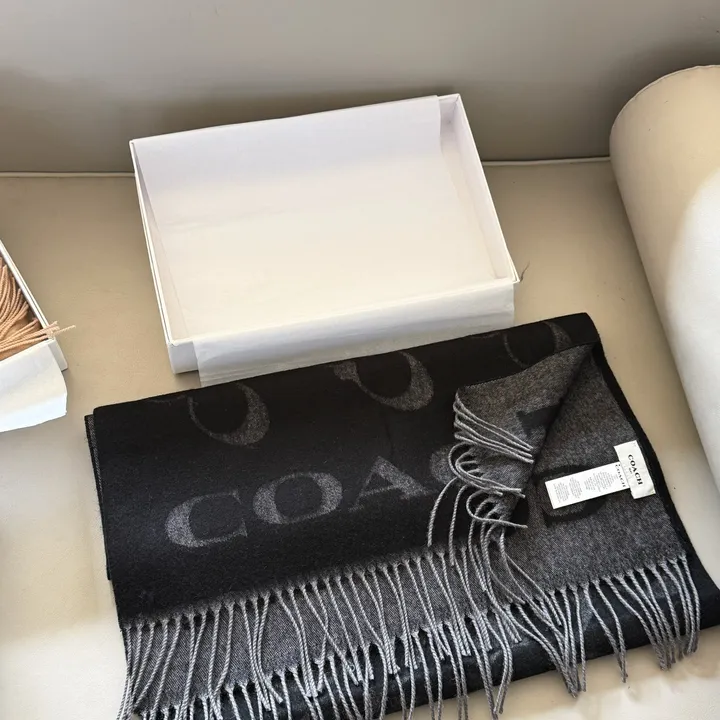 スーパーコピー コーチ マフラー