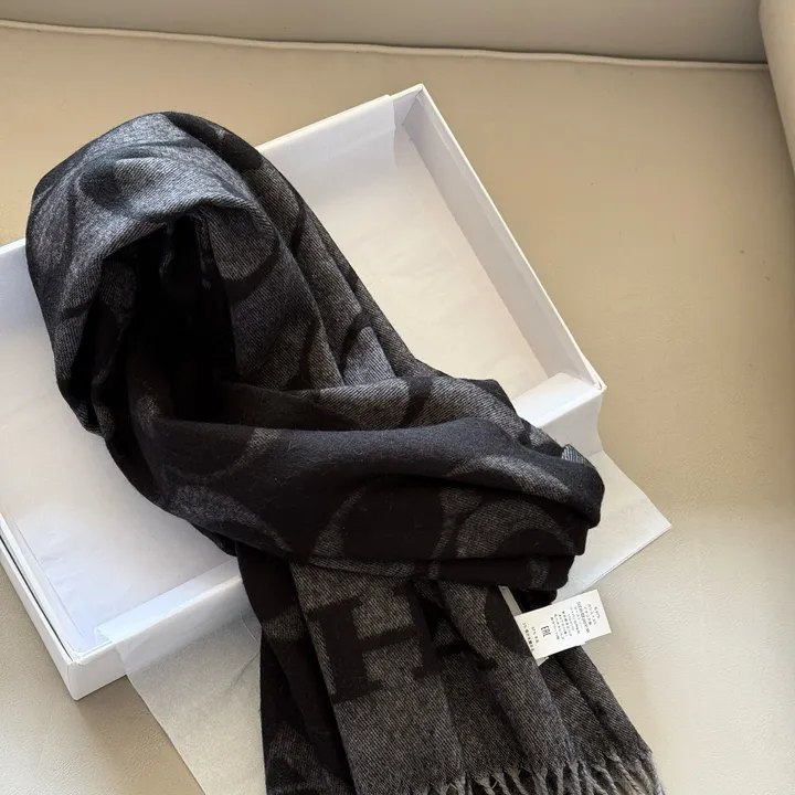 スーパーコピー コーチ マフラー