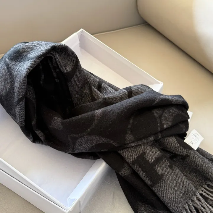 スーパーコピー コーチ マフラー