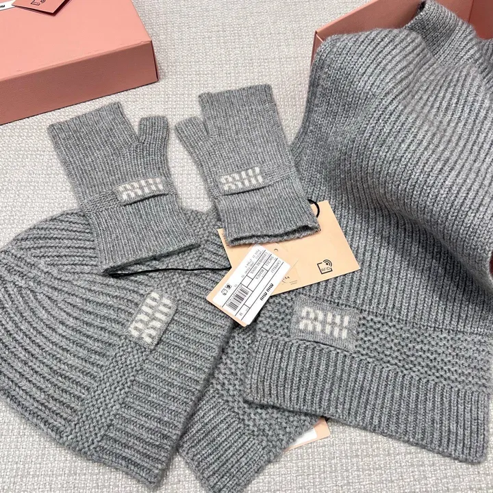 スーパーコピー フェンディ マフラー