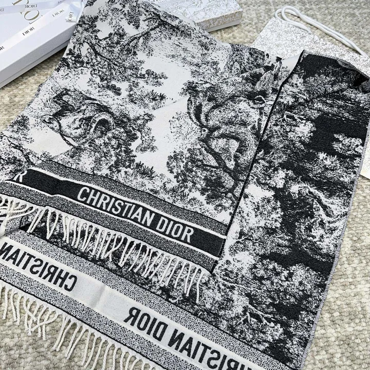 スーパーコピー ディオール マフラー