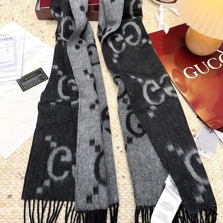 スーパーコピー グッチ マフラー