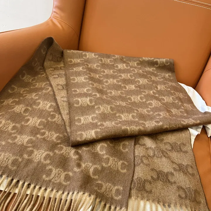 スーパーコピー セリーヌ マフラー