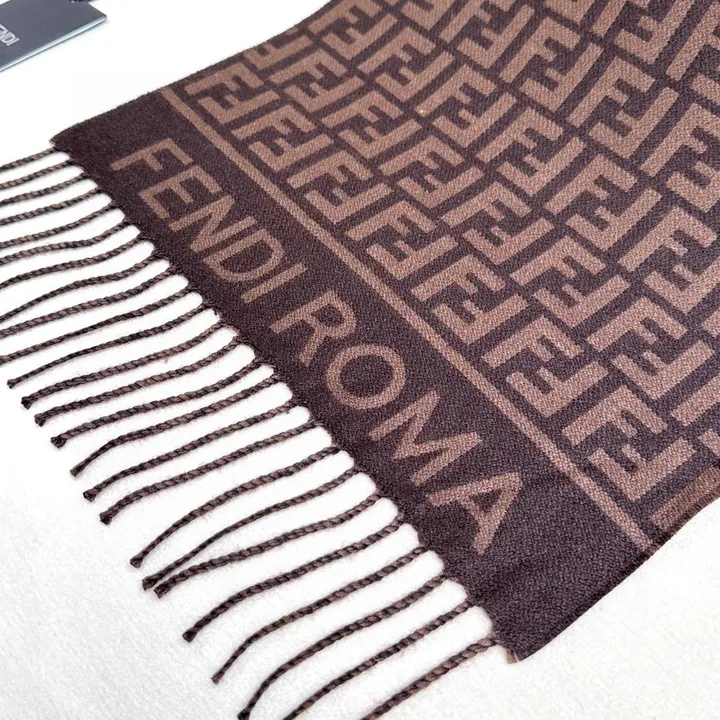 スーパーコピー フェンディ マフラー