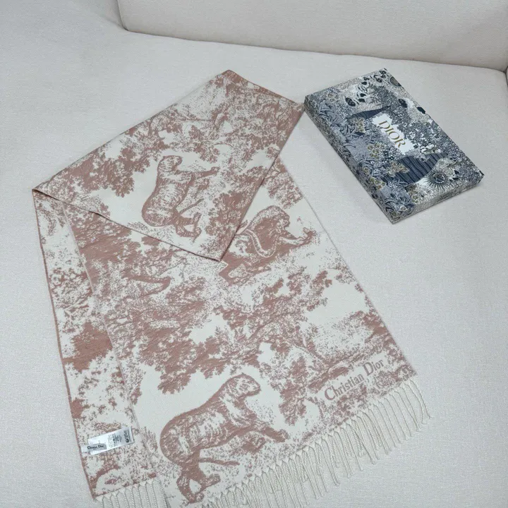 スーパーコピー ディオール マフラー