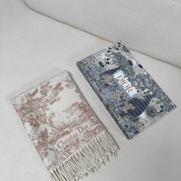 スーパーコピー ディオール マフラー