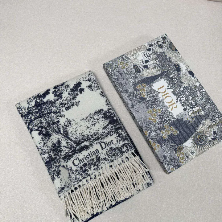 スーパーコピー ディオール マフラー