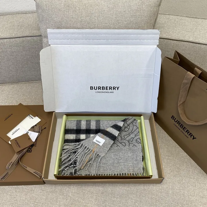 スーパーコピー バーバリー ス マフラー