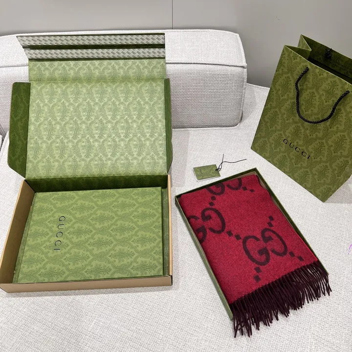 スーパーコピー グッチ マフラー