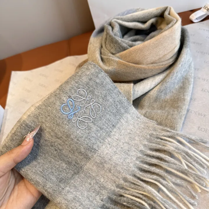 スーパーコピー ロエベ マフラー