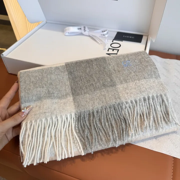 スーパーコピー ロエベ マフラー