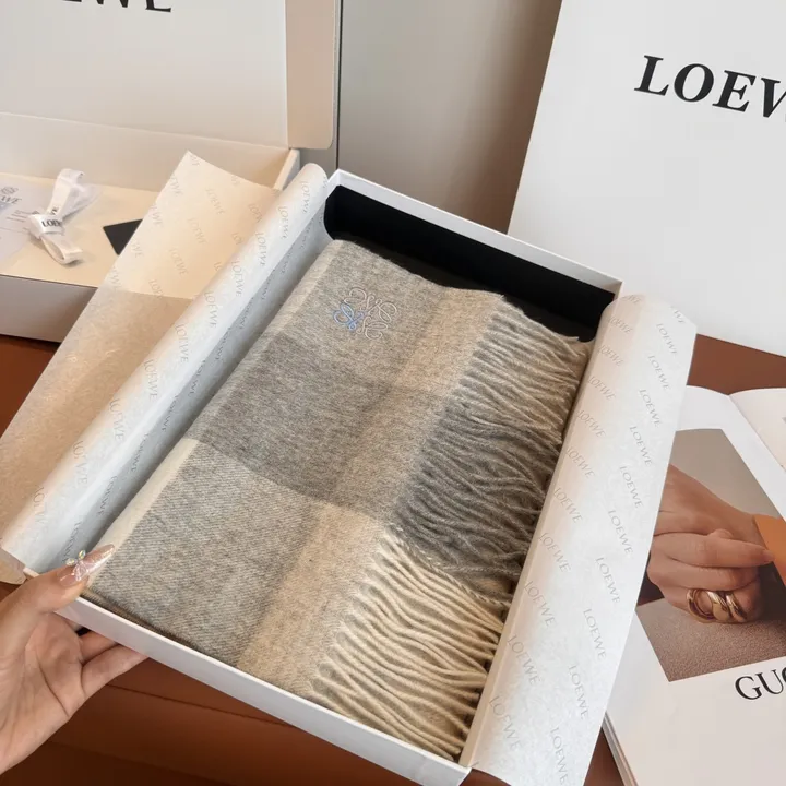 スーパーコピー ロエベ マフラー