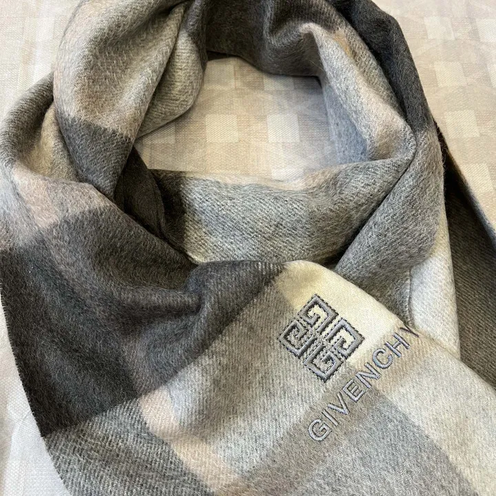 スーパーコピー ジバンシィ マフラー