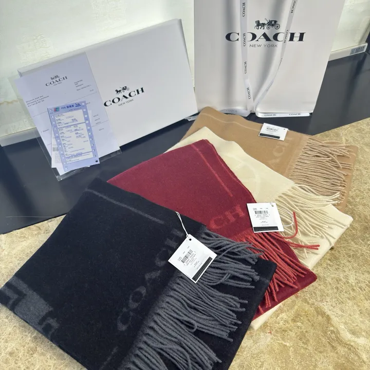 スーパーコピー コーチ マフラー