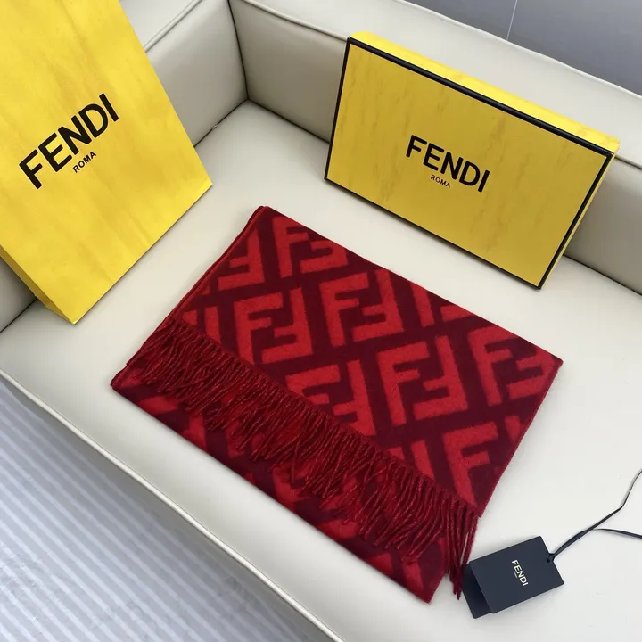 スーパーコピー フェンディ マフラー