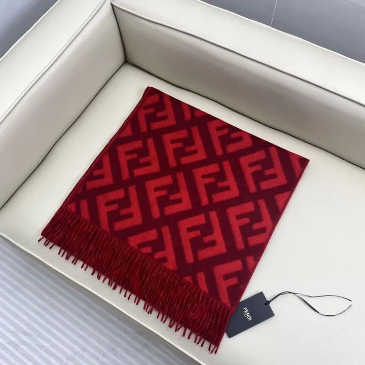 スーパーコピー フェンディ マフラー