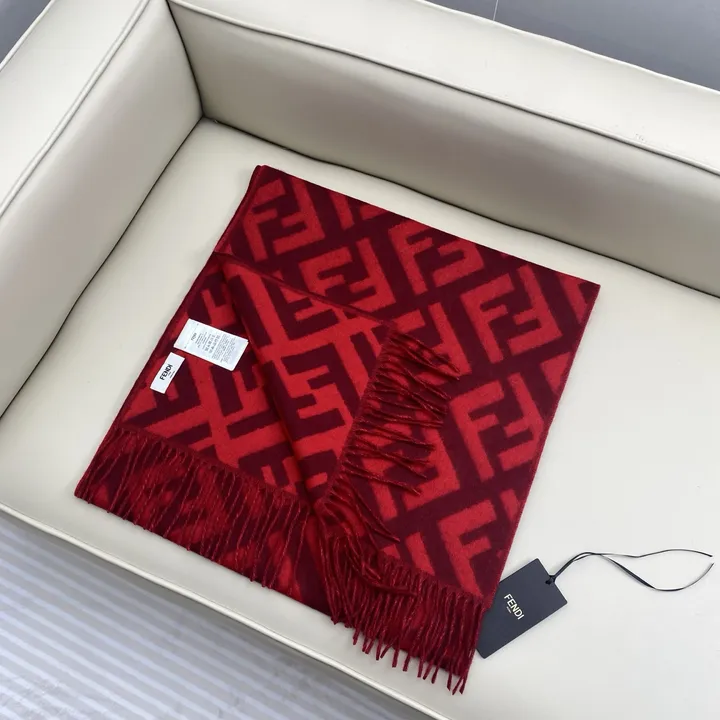 スーパーコピー フェンディ マフラー