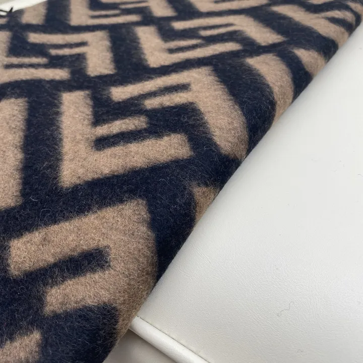 スーパーコピー フェンディ マフラー