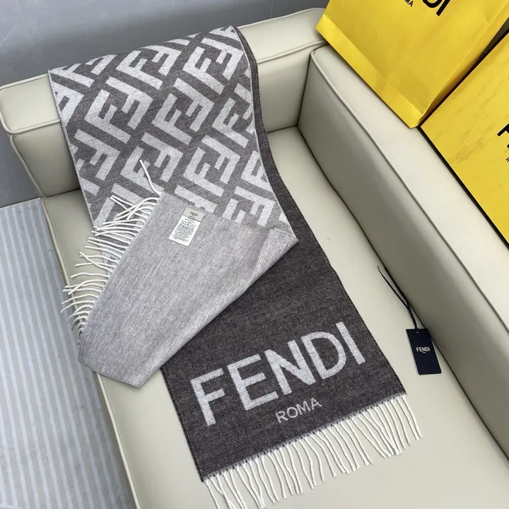 スーパーコピー フェンディ マフラー