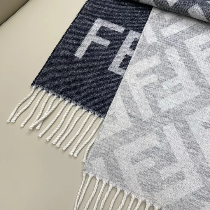 スーパーコピー フェンディ マフラー