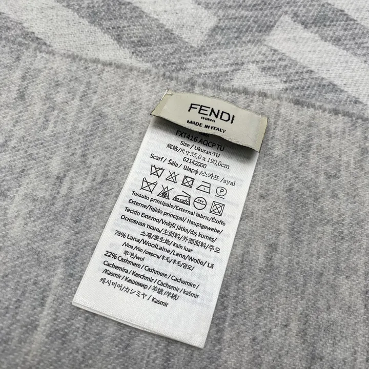 スーパーコピー フェンディ マフラー