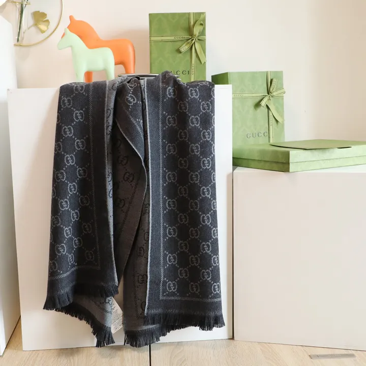 スーパーコピー グッチ マフラー